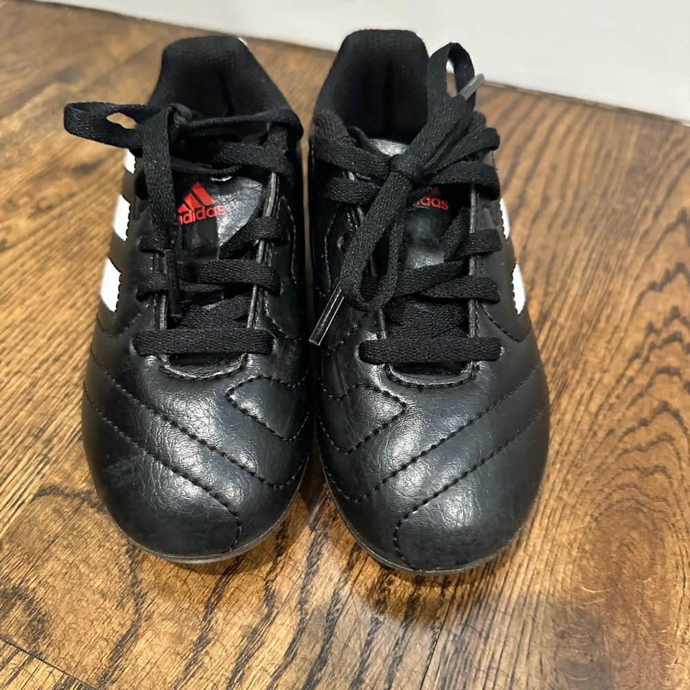 Adidas soccer cleats size 10 toddler